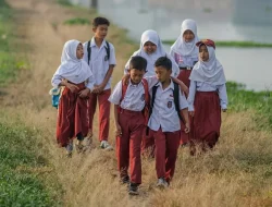 PJJ di Temanggung Batal Siswa Tetap Masih Sekolah pada Senin 1 September