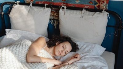 Kebiasaan Kecil dengan Manfaat Besar, Tidur Siang Secukupnya Kembalikan Energi Hingga Tingkatkan Memori