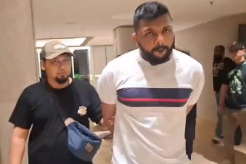 Momen Polisi Tangkap