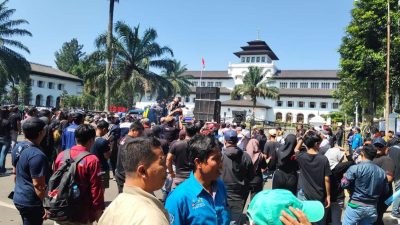 Imbas Pemotongan TKD, Rapat di Gedung Sate Hanya Sediakan Air Putih