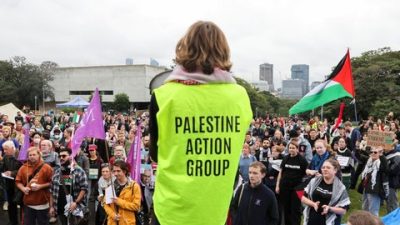 Puluhan Ribu Warga Australia