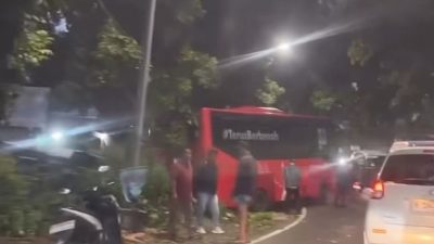 Bus Trans Semarang Tak Kuat Nanjak dan Hampir Masuk Jurang 5 Penumpang Luka-luka