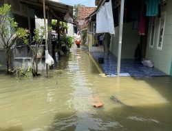 Indramayu Siaga Pusat Kota Terendam Banjir hingga Masuk Rumah