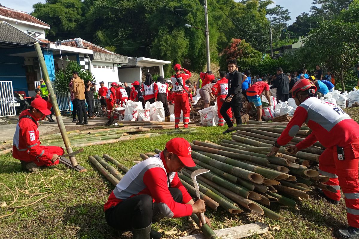 Relawan Gotong Royong
